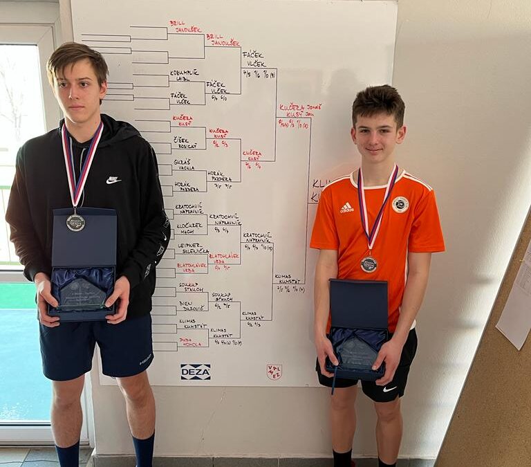 Jonáš Kučera stříbrný ve čtyřhře na MČR do 18let
